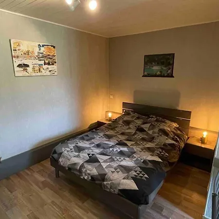 Apartment Maisonnette Jardinet *