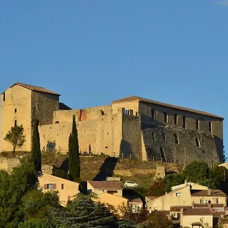 Maisonnette Jardinet דירה